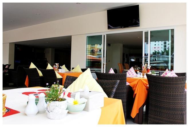 Soi2Inn Pattaya Exterior foto